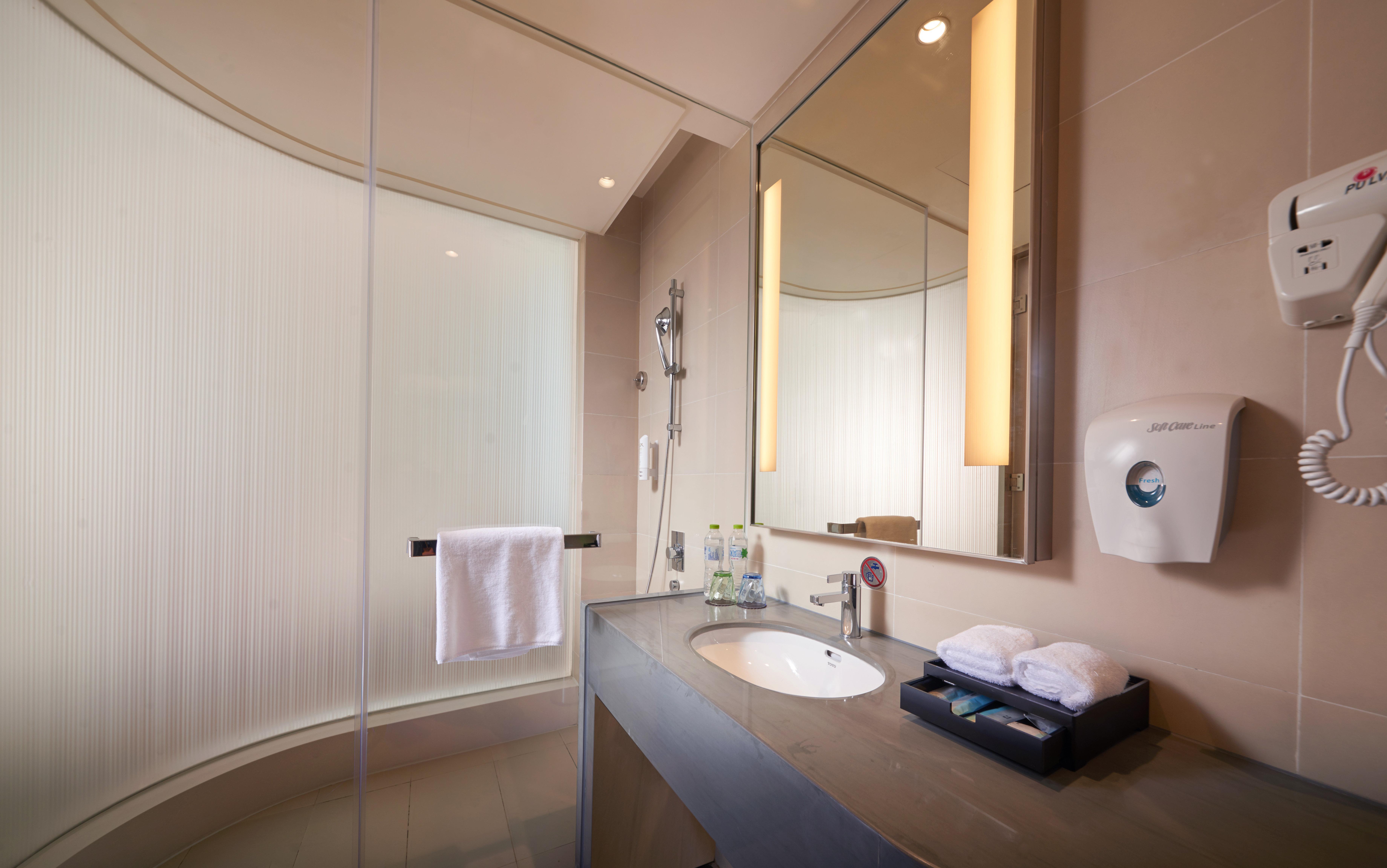 Holiday Inn Express Chengdu Huanhuaxi By Ihg-Near Jinsha Site Musem,Near Wuhou Temple Museum,Welcome Drinks,Free Gym,Free Self-Service Laundry Zewnętrze zdjęcie