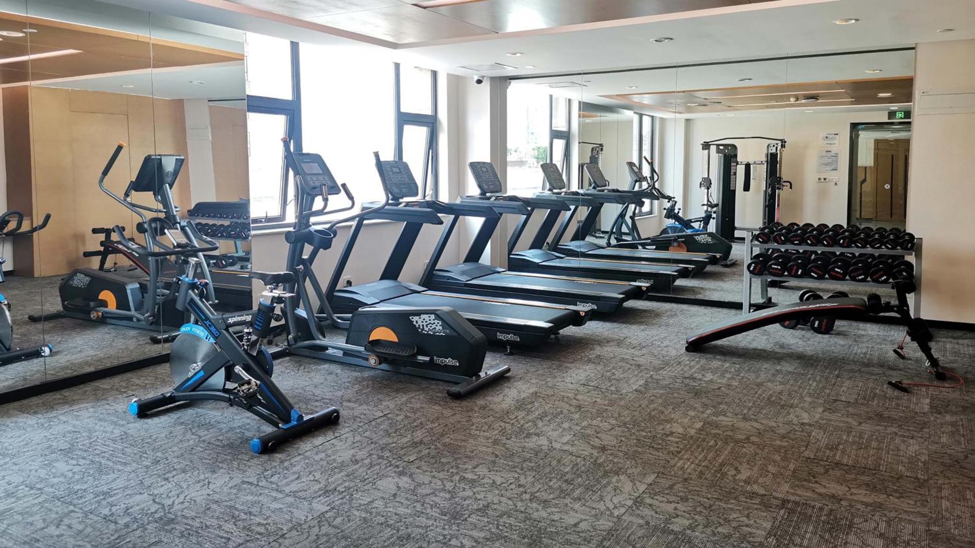 Holiday Inn Express Chengdu Huanhuaxi By Ihg-Near Jinsha Site Musem,Near Wuhou Temple Museum,Welcome Drinks,Free Gym,Free Self-Service Laundry Zewnętrze zdjęcie