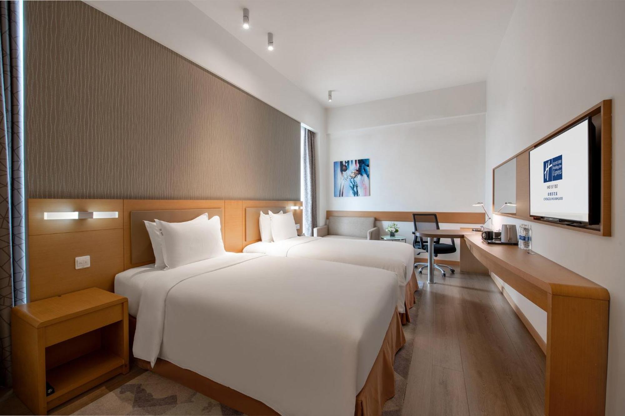 Holiday Inn Express Chengdu Huanhuaxi By Ihg-Near Jinsha Site Musem,Near Wuhou Temple Museum,Welcome Drinks,Free Gym,Free Self-Service Laundry Zewnętrze zdjęcie