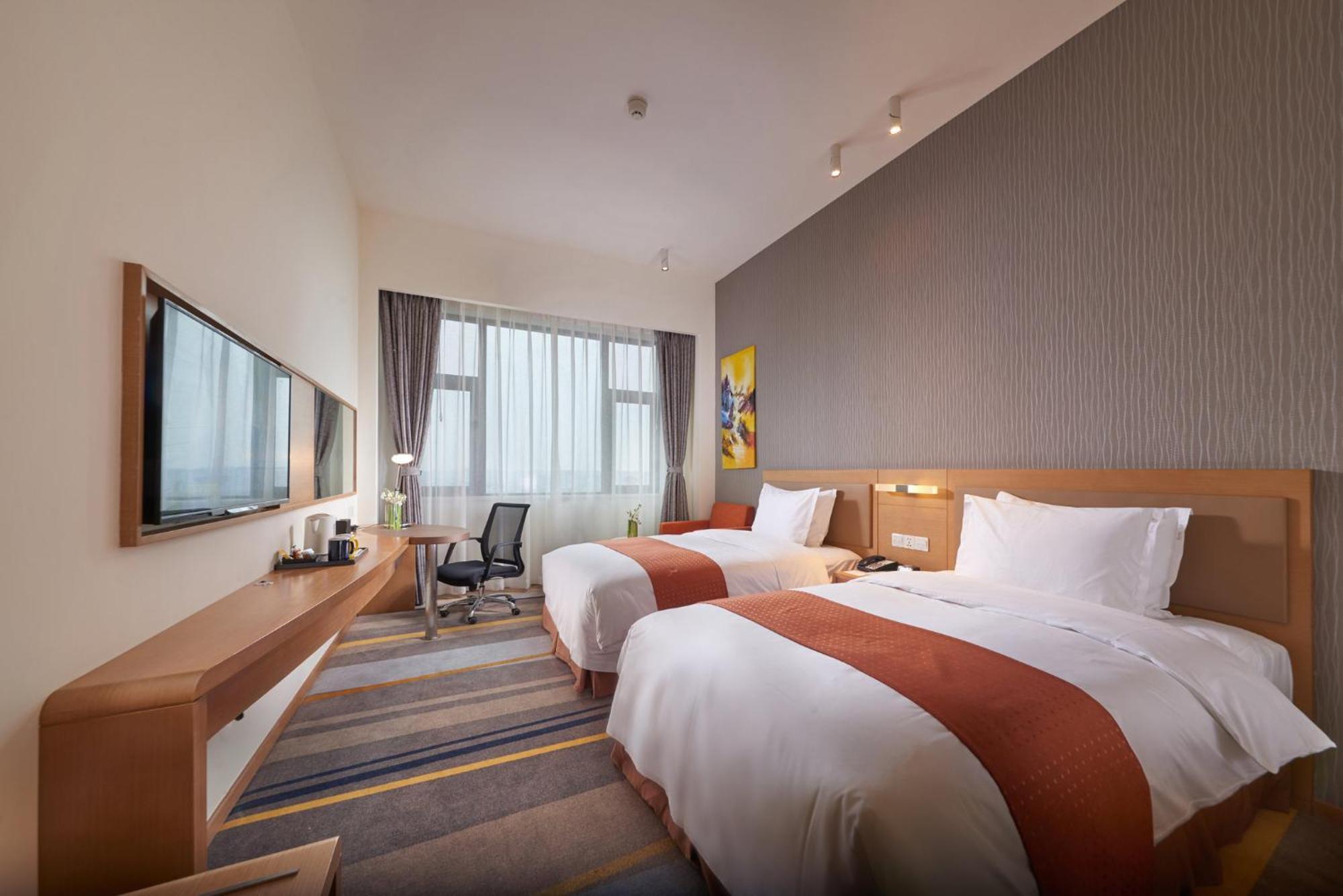 Holiday Inn Express Chengdu Huanhuaxi By Ihg-Near Jinsha Site Musem,Near Wuhou Temple Museum,Welcome Drinks,Free Gym,Free Self-Service Laundry Zewnętrze zdjęcie