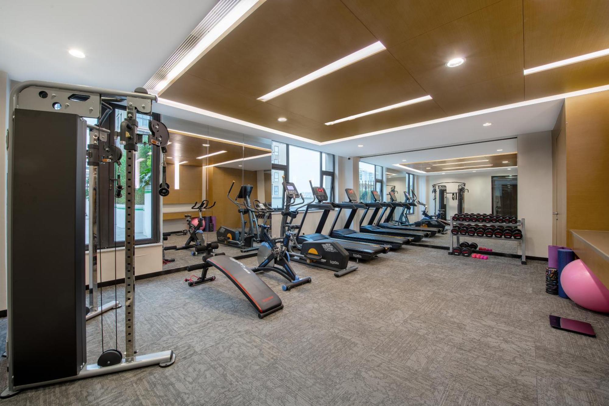 Holiday Inn Express Chengdu Huanhuaxi By Ihg-Near Jinsha Site Musem,Near Wuhou Temple Museum,Welcome Drinks,Free Gym,Free Self-Service Laundry Zewnętrze zdjęcie