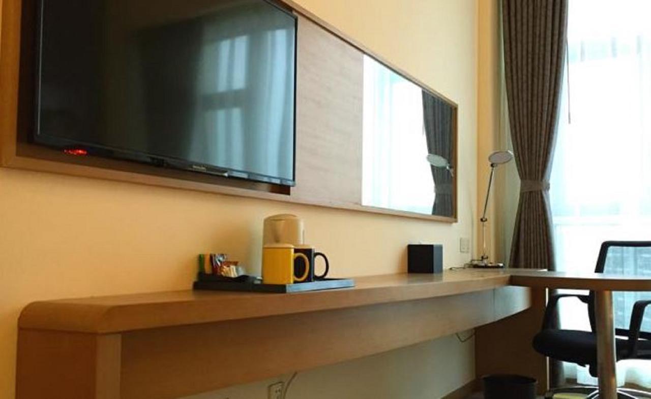 Holiday Inn Express Chengdu Huanhuaxi By Ihg-Near Jinsha Site Musem,Near Wuhou Temple Museum,Welcome Drinks,Free Gym,Free Self-Service Laundry Zewnętrze zdjęcie