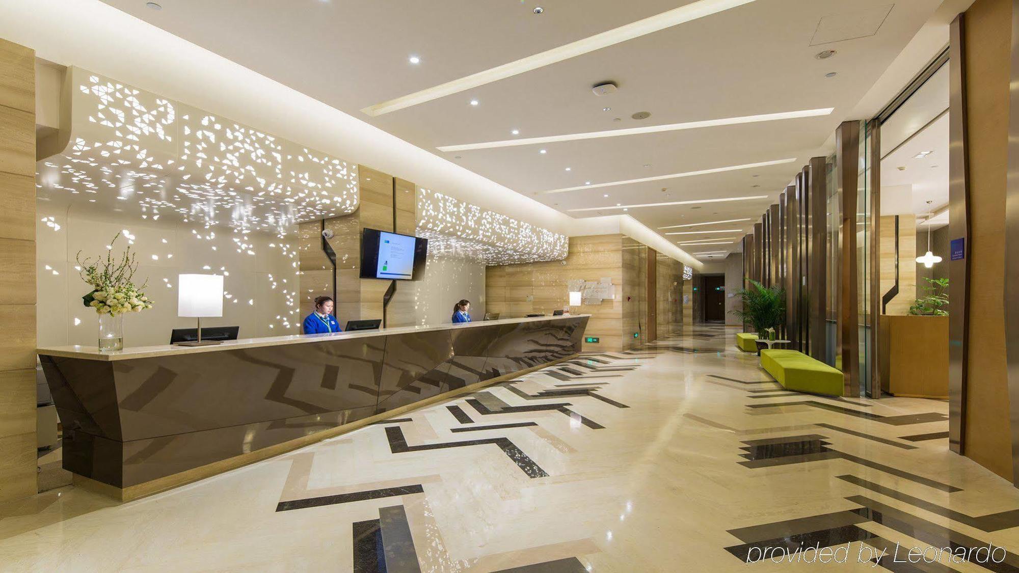 Holiday Inn Express Chengdu Huanhuaxi By Ihg-Near Jinsha Site Musem,Near Wuhou Temple Museum,Welcome Drinks,Free Gym,Free Self-Service Laundry Zewnętrze zdjęcie